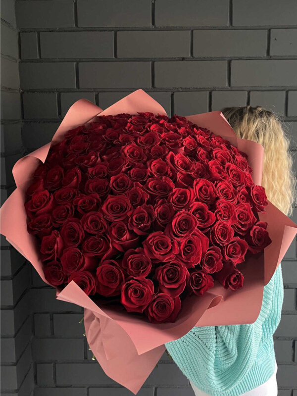 Букет из 101 красной розы «Марина»